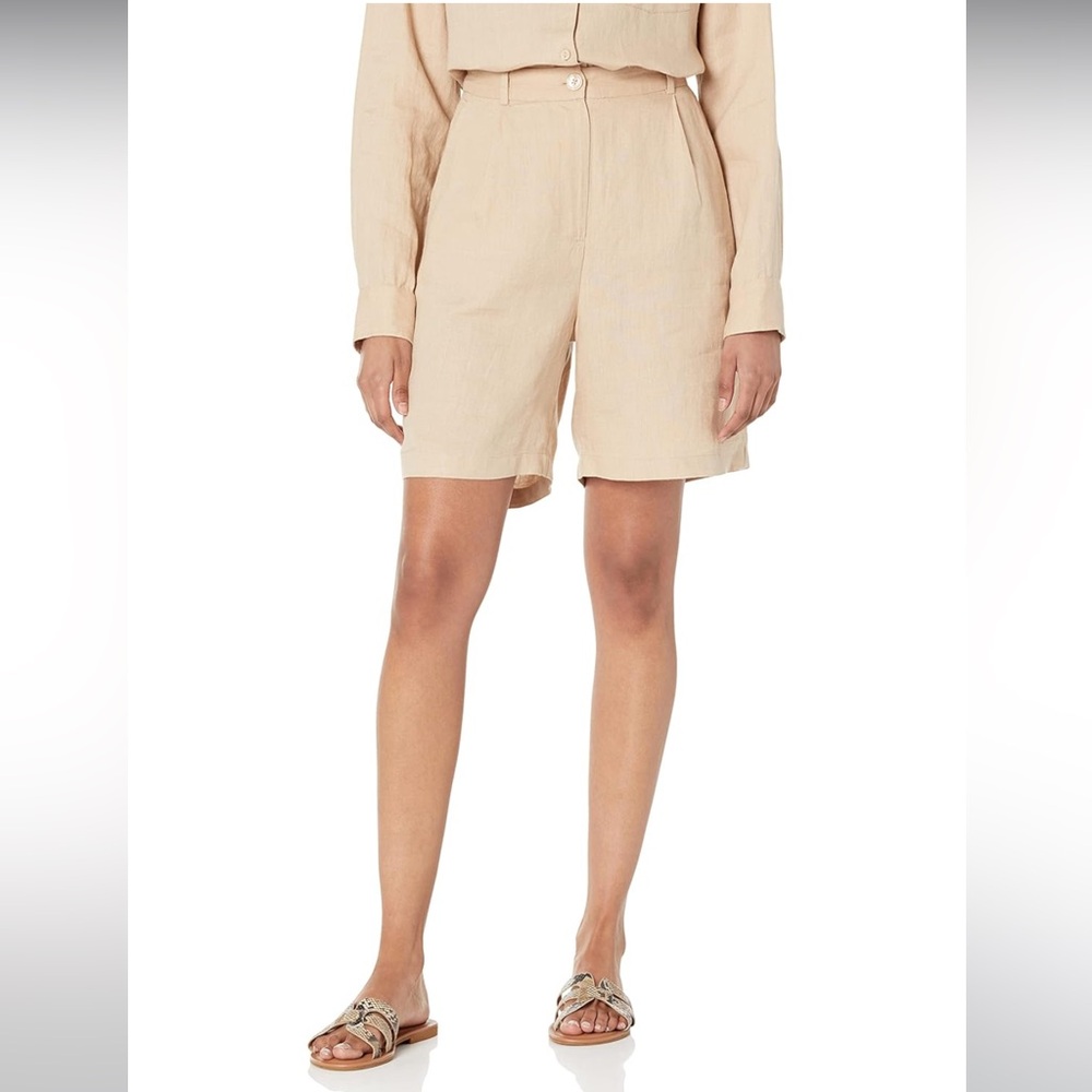 Loose Fit Pleated Long Linen Shorts